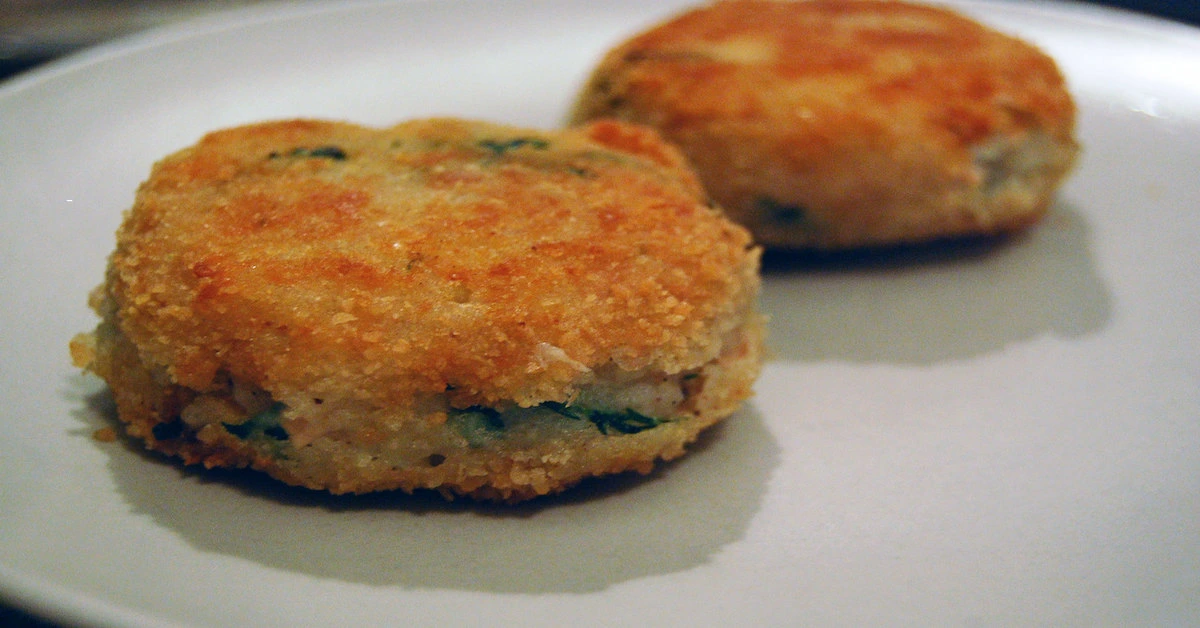 AIR FRYED FROZEN CRAB CAKES